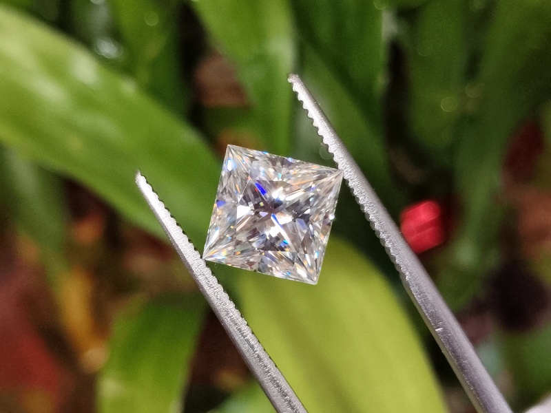 Moissanite Princess Cut | GRA Certified Moissanite Princess Cut | GRA Certified